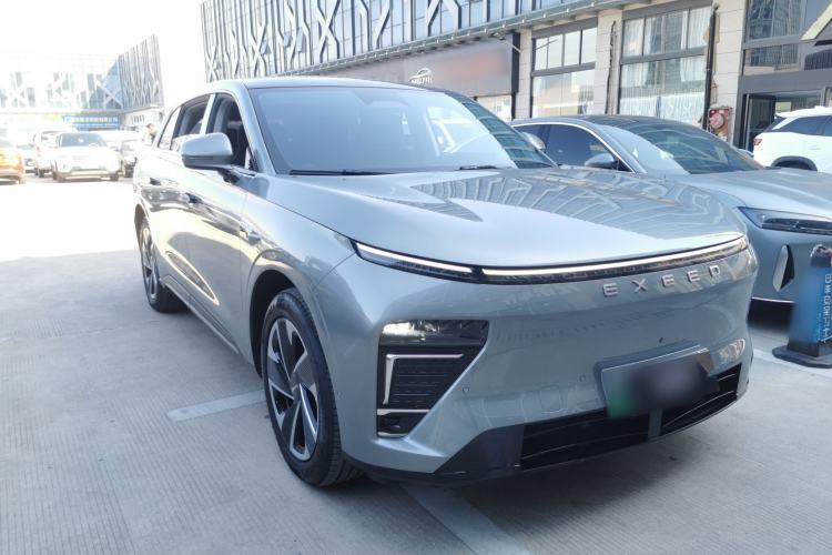 Used EXEED Star Era ET 2024 Range-Extended 200 Pro+ Front Right 45 Deg