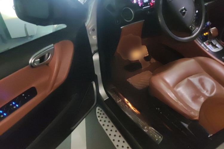 Used Luxgen Great 7 SUV 2011 2.2T Four-Wheel Drive ZhiZun Version
