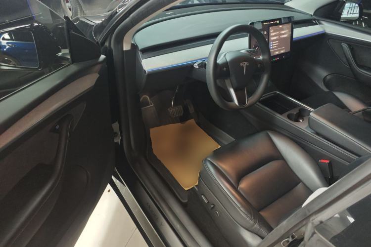 Used Tesla Model Y 2023 Rear-Wheel-Drive Version