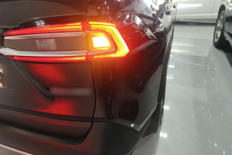 Used Toyota Wildlander 2022 2.0L CVT Two-Wheel Drive Luxury PLUS Edition Right Rear Taillight