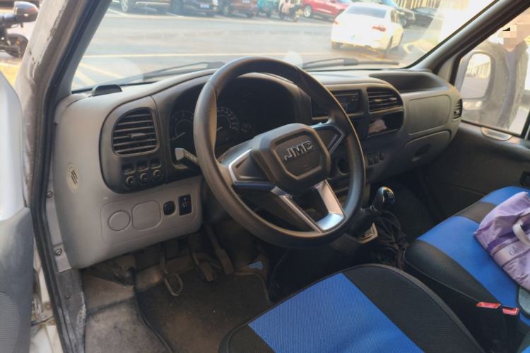 Used JMC Transit 2019 2.8T Commercial Version Short Wheelbase Mid-Roof 6-Seater China VI JX493