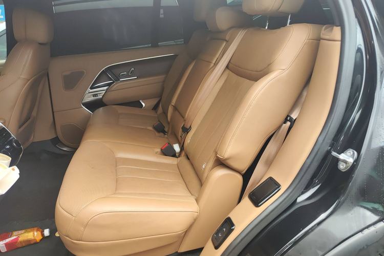 Used Land Rover Range 2023 3.0 L6 400 PS Prestige Seven-Seater Extended Version
