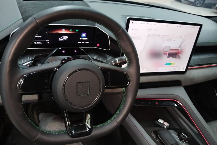 Used Zeekr 001 2023 WE Edition 100 kWh Center Console