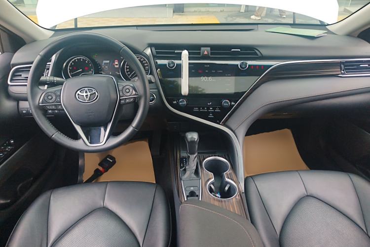 Used Toyota Camry 2019 Revised Version 2.0G Luxury Edition
