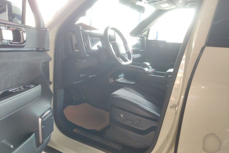 Used Formula Leopard 5 2023 Cloud Ride Flagship Edition