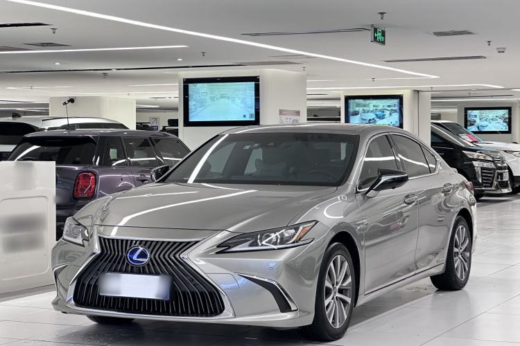 Used Lexus ES 2020 300h Premier Edition