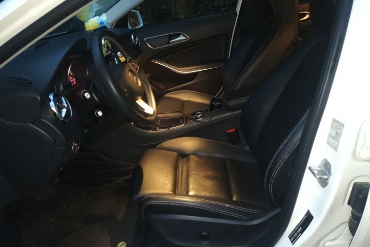 Used Mercedes-Benz GLA 2017 GLA 200 Sport Edition Left Front Seat