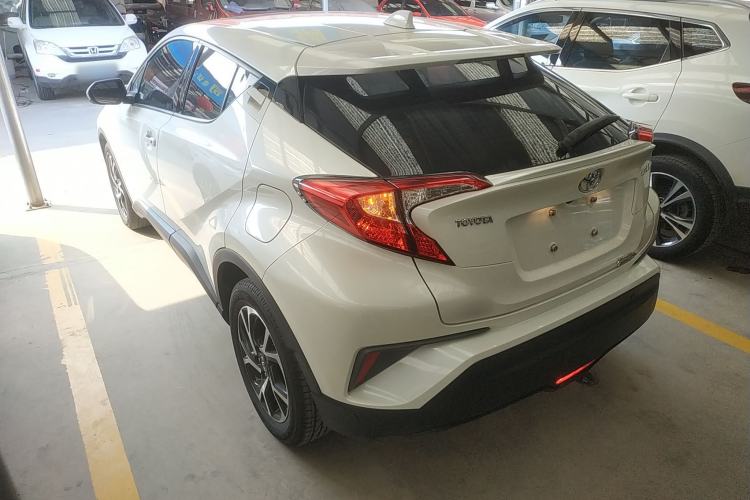 Used Toyota C-HR 2020 2.0L Leading Edition Rear Left 45 Deg