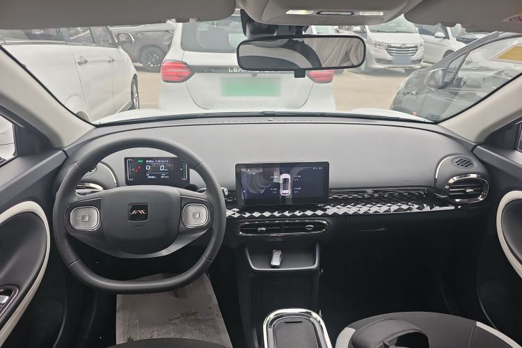 Used JAC Yiwei 3 2024 Zhi'ai Edition 330km Lite Center Console