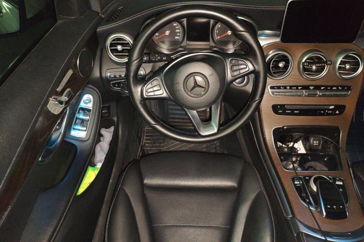 Used Mercedes-Benz GLC 2019 GLC 300 L 4MATIC Dynamic Model