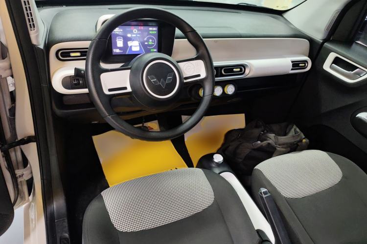 Used Wuling Hongguang MINIEV 2024 3rd Generation 215km Youth Edition Center Console