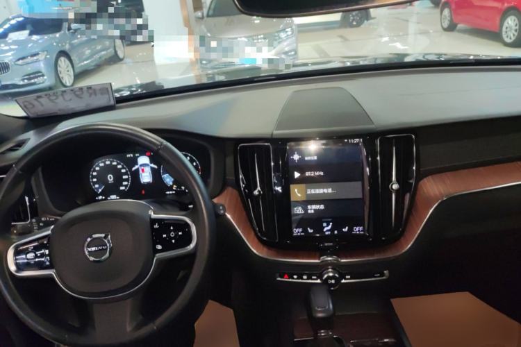 Used Volvo XC60 2021 T5 4x4 Smart Luxury Edition
