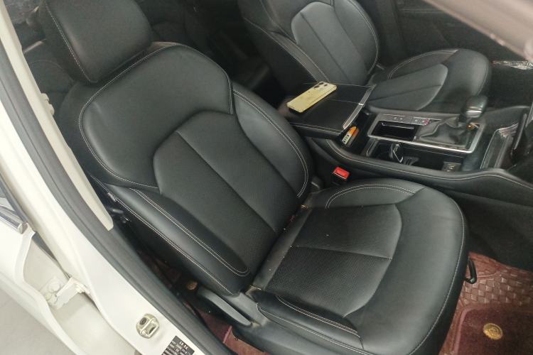 Used Roewe RX8 2019 30T Two-Wheel Drive Supreme Flagship Edition

