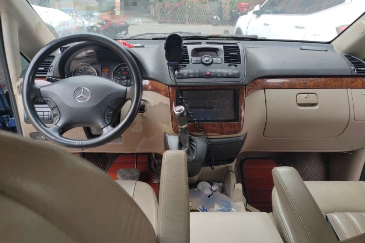 Used Mercedes-Benz Viano 2011 2.5L Navigator Edition
