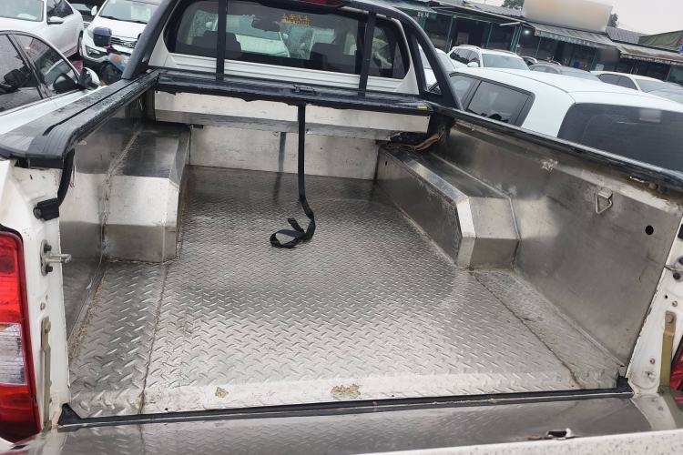 Used JMC Yuhu 7 2020 2.0T Diesel Manual 4x4 Comfort Edition Long Wheelbase China VI Emission Standard JX4D20A6L
