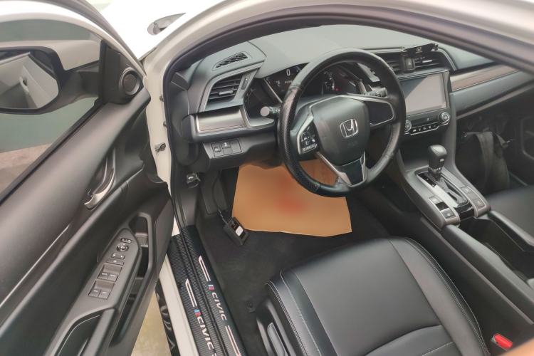 Used Honda Civic 2021 HATCHBACK 220TURBO CVT New Trendsetter Driver Seat