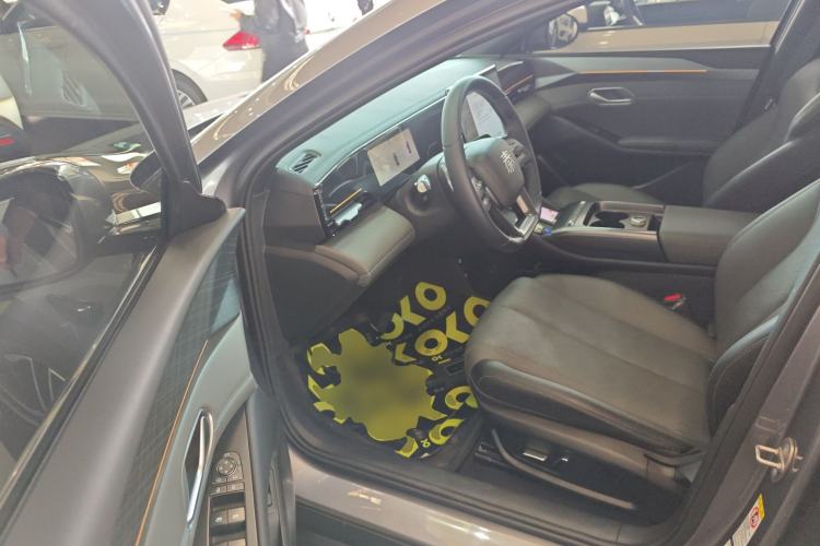 Used BYD Qin L 2025 EV 545KM Excellence Edition Driver Seat