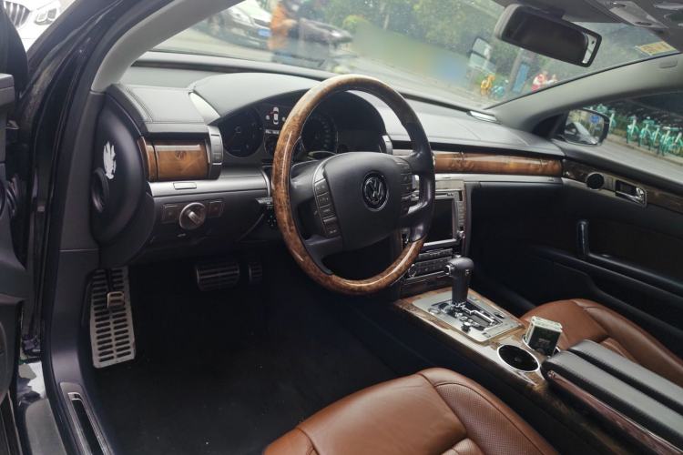 Used Volkswagen Phaeton 2012 3.6L Deluxe Custom Edition
