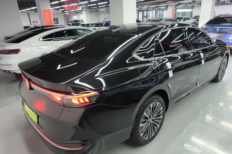 Used Volkswagen Magotan 2024 380TSI DSG Prestige Edition DaMai Package
