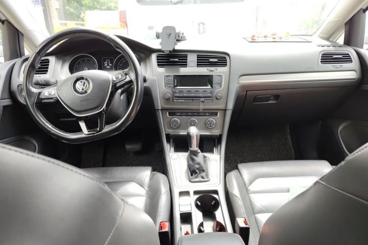 Used Volkswagen Golf 2014 1.4TSI Automatic Luxury Model
