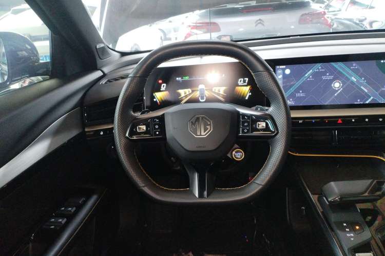 Used MG 5 Scorpio 2022 1.5T Trophy Sport Luxurious Edition