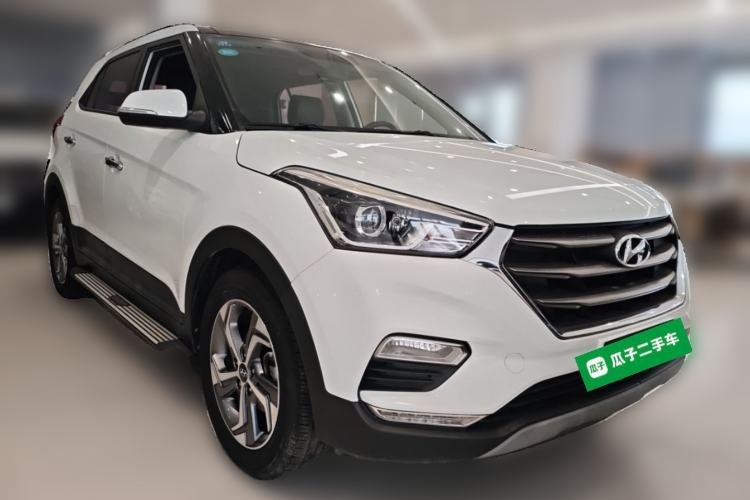 Used Hyundai ix25 2017 1.6L Automatic Smart Version Front Right 45 Deg