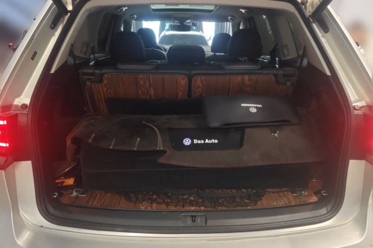 Used Volkswagen Teramont 2017 380TSI Four-Wheel Drive Luxury Edition Trunk