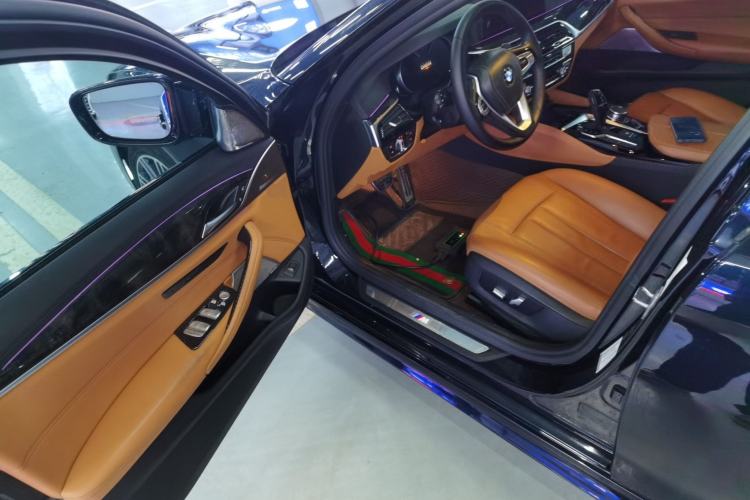 Used BMW 5 Series 2018 Restyled 530Li Leading Edition M Sport Package
