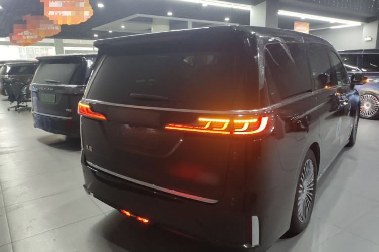 Used VOYAH Dream 2025 PHEV Four-Wheel-Drive Flagship Kunpeng Edition

