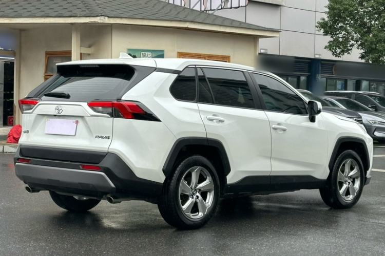 Used Toyota RAV4 2022 2.0L CVT Two-Wheel Drive Fashion Plus Edition