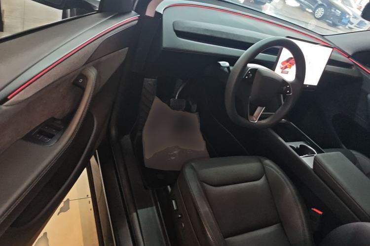 Used Tesla Model Y 2025 Long-Range All-Wheel Drive First Edition