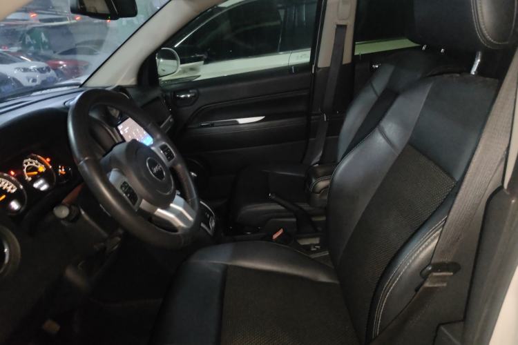 Used Jeep Compass 2013 2.4L four-wheel-drive sport version