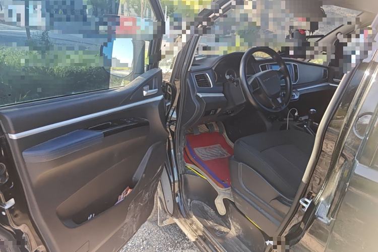 Used FORTHING Lingzhi 2023 M5L 1.6L Comfort 9-Seater
