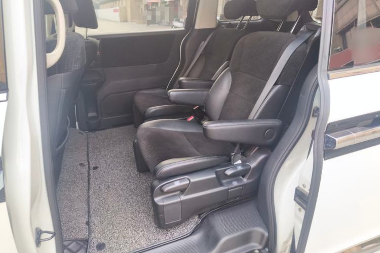 Used Honda Elysion 2016 2.4L Comfort Edition
