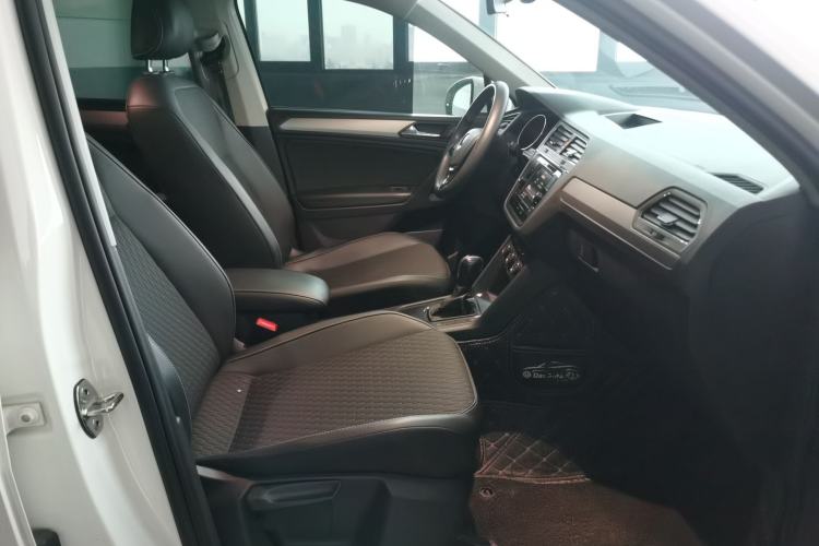 Used Volkswagen Tiguan L 2021 280TSI Automatic Two-Wheel Drive Smart Edition Interior 1