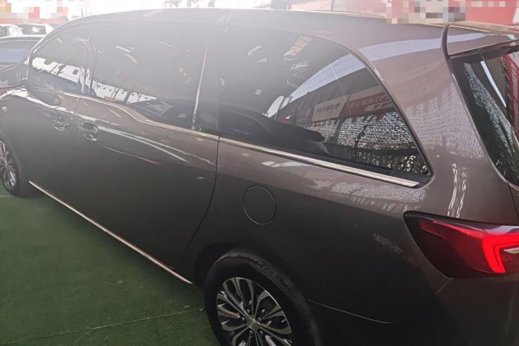 Used Buick GL8 2023 Land Executive Class Smart Enjoyment Model