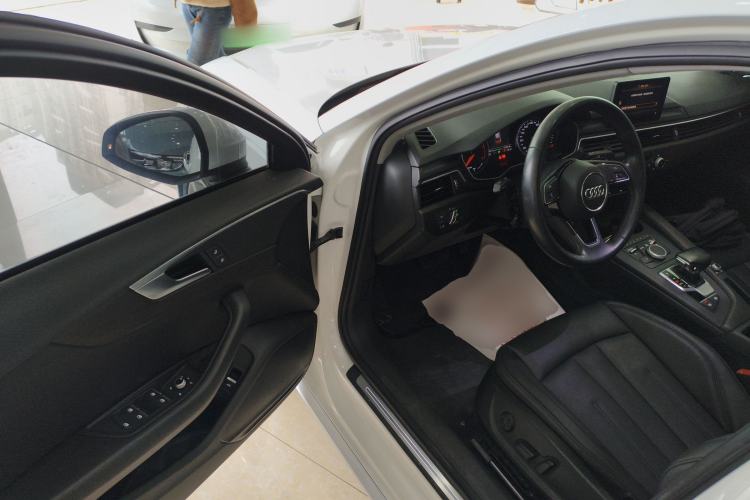 Used Audi A4L 2018 30th Anniversary Edition 40 TFSI Trendy Model