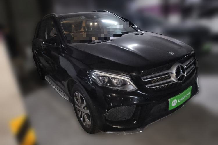 Used Mercedes-Benz GLE 2016 GLE 320 4MATIC Luxury Model Front Right 45 Deg