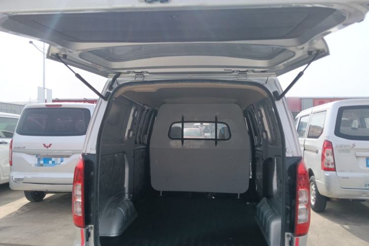 Used Wuling Hongguang V 2020 1.2L Jingqu Edition Window-Sealed Vehicle China VI LSI
