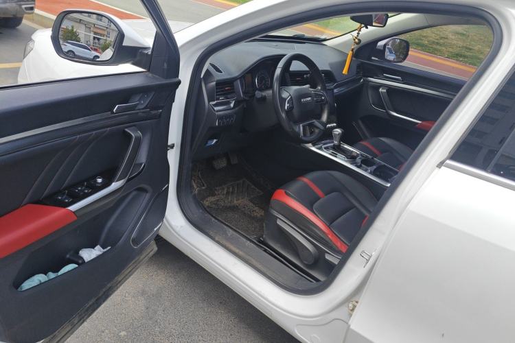 Used Haval H4 2018 Red-Label 1.5 GDIT DCT Fashion Edition Driver Seat