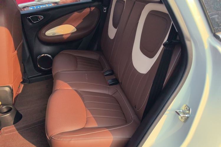 Used Wuling Bingo 2023 333 km Enjoyment Version Left Rear Seat