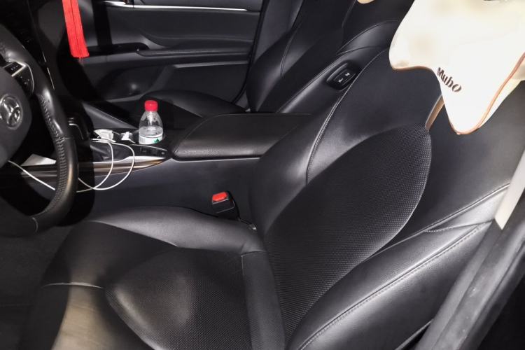 Used Toyota Camry 2018 2.0G Luxury Edition
