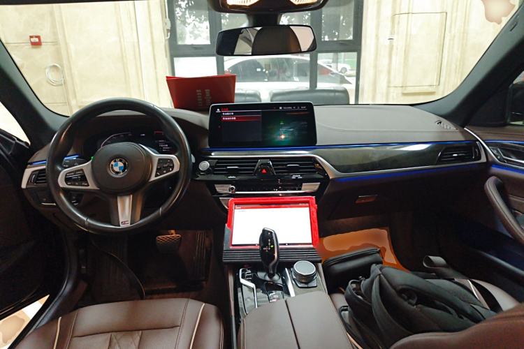 Used BMW 5 Series 2021 Facelifted 525Li M Sport Package Center Console