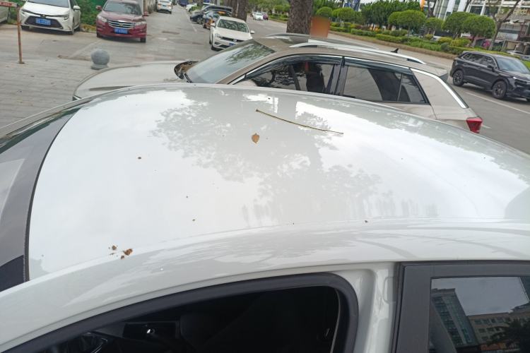 Used Roewe i5 2021 1.5L Manual Platinum Edition Roof