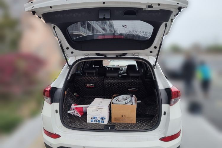 Used Hyundai Tucson 2015 1.6T Dual-Clutch Two-Wheel-Drive Smart Model Trunk