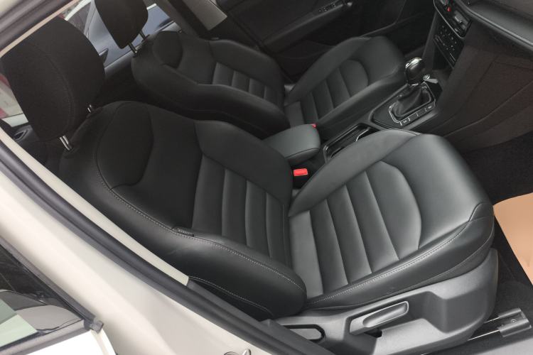 Used Volkswagen Tharu 2021 280TSI Two-Wheel Drive Comfort Edition
