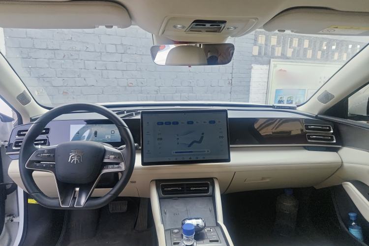 Used BYD Qin L 2024 DM-i 120KM Excellence Model
