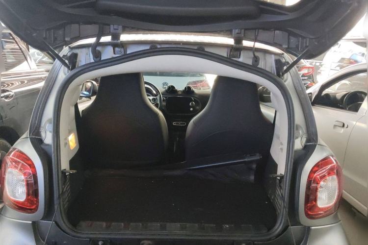 Used smart fortwo 2015 1.0L 52 kW Hardtop Passion Edition Trunk