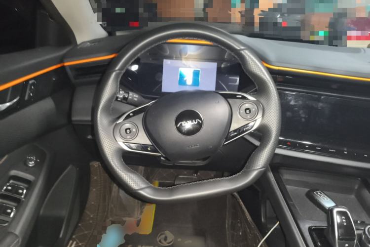 Used Dongfeng Aeolus Yixuan MAX 2023 1.5T Ultra-Stylish Trendsetting Dad Edition