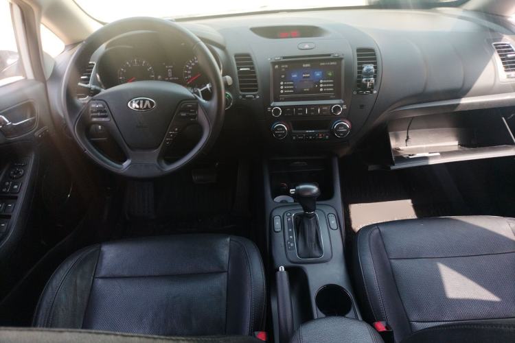 Used Kia K3 2013 1.6L Automatic Premium Center Console